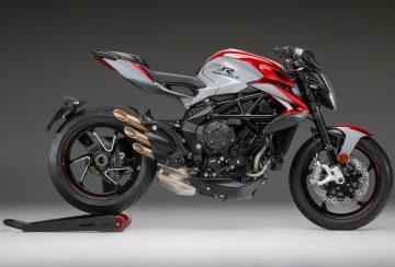 2020-MV-Agusta-Brutale-800-RR-SCS-First-Look-sport-motorcycles-quickshifter-autoclutch-7