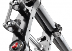 PHO_BIKE_DET_tripleclamp-701sm-20_#SALL_#AEPI_#V1 PHO_BIKE_DET_tripleclamp-701sm-20_#SALL_#AEPI_#V1