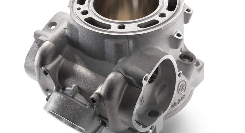 PHO_BIKE_DET_te250i-300i-20-cylinder_#SALL_#AEPI_#V1 PHO_BIKE_DET_te250i-300i-20-cylinder_#SALL_#AEPI_#V1