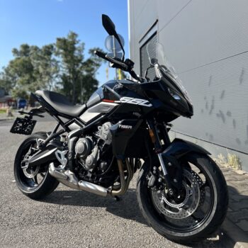 IMG_E9360black