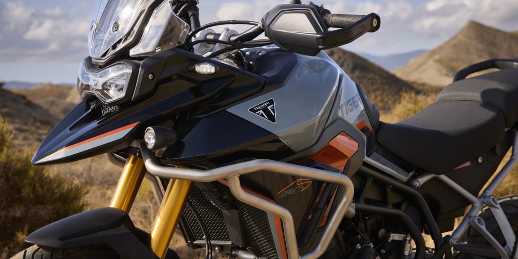 TRIUMPH TIGER 900 ALPINE a DESERT EDITION